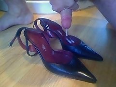 Cumming in her shoes 1 - The Wifes