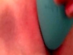 Teen uses vibrator pulsing pussy